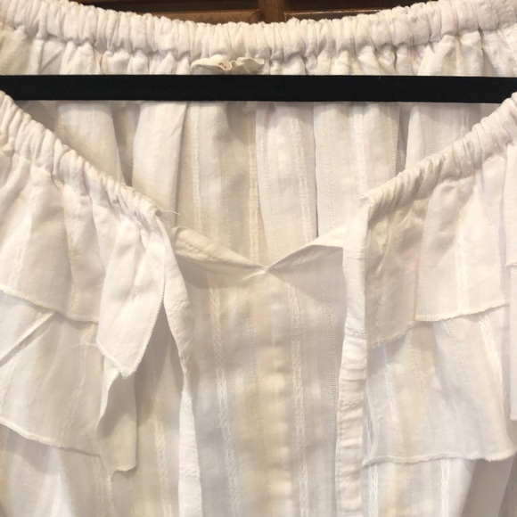 Olive Scent- M - White ruffled blouse - Picture 3 of 6